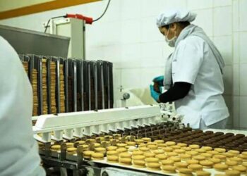 La fábrica de alfajores La Nirva renace como cooperativa