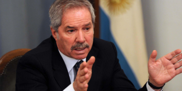 Felipe Solá: “tenemos tierras y millones de personas que quieren progresar, cooperativas y experiencias”