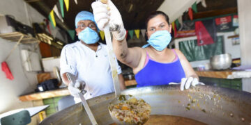 Ollas populares cooperativas en Uruguay
