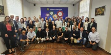 Visita de la delegación de SICREDI a CONFIAR