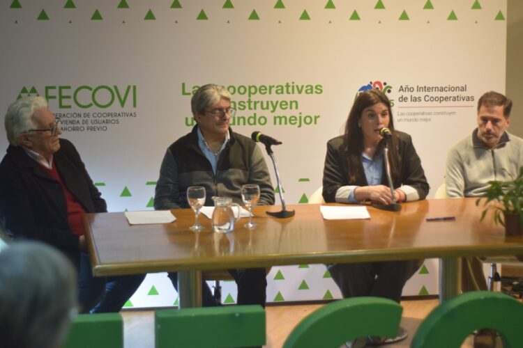 Firma de Convenio entre FCPU y FECOVI: un paso más hacia la cooperación
