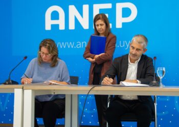 ANEP incluyó taller de cooperativismo entre optativas de Educación Media Superior